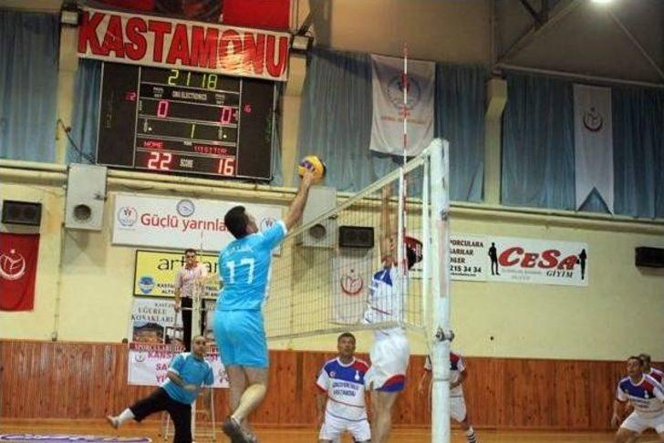 Kurumlararası Voleybol Turnuvasında Valilik Şampiyon Oldu G3