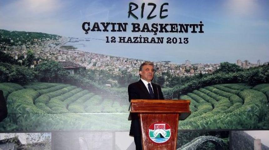 Cumhurbaşkanı Abdullah G&uuml;l Rize'de Onuruna Verilen Yemeğe Katıldı