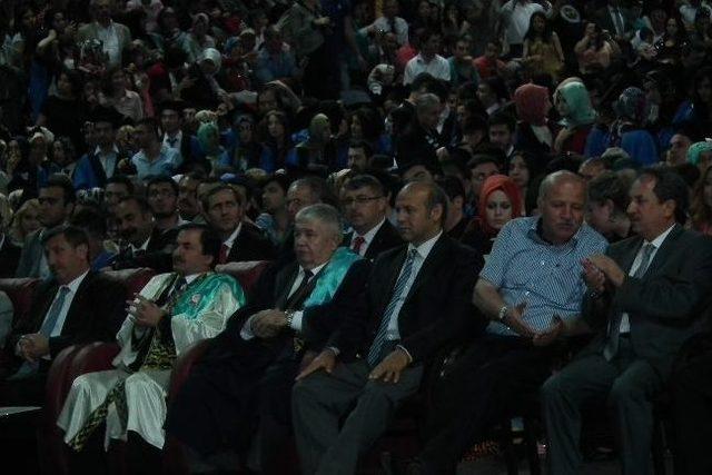 Dp&uuml; de  en S&ouml;n&uuml;k  Mezuniyet T&ouml;reni 3