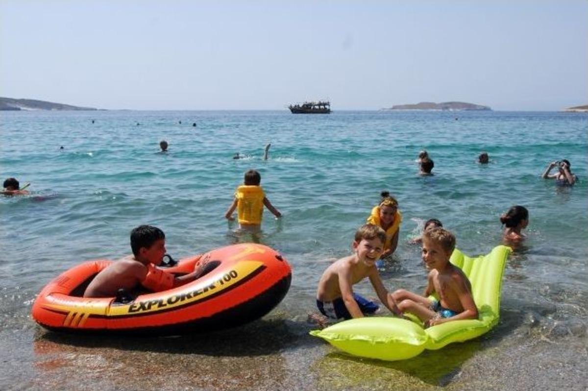 Fo&ccedil;a'nın 7 Plajına Mavi Bayrak Verildi