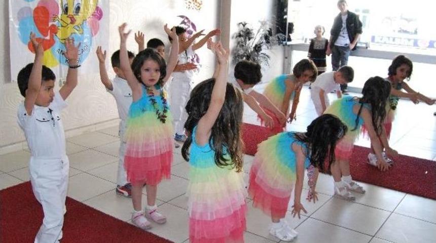 Tatvan&rsquo;da Minikler Mezuniyet Coşkusu Yaşadı