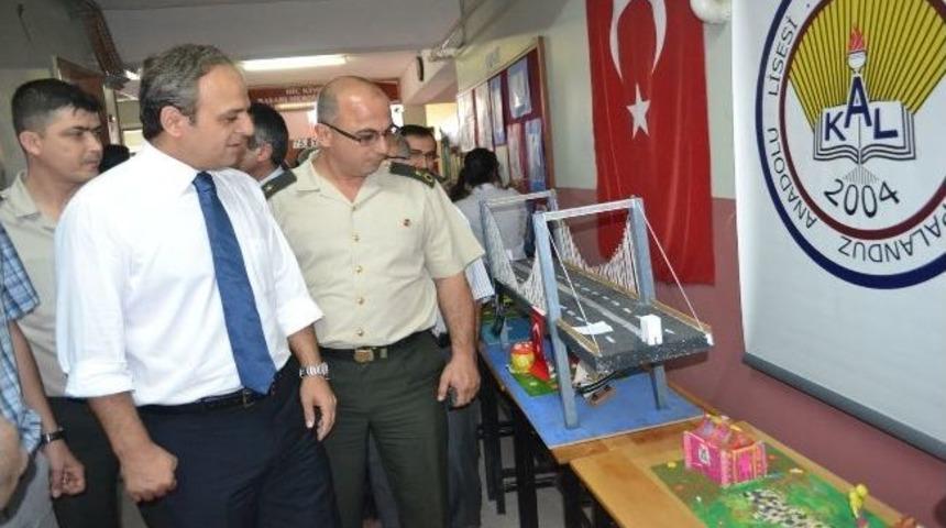 Kula'da Anadolu Lisesi &Ouml;ğrencilerinden Bilim Ve Sanat Sergisi