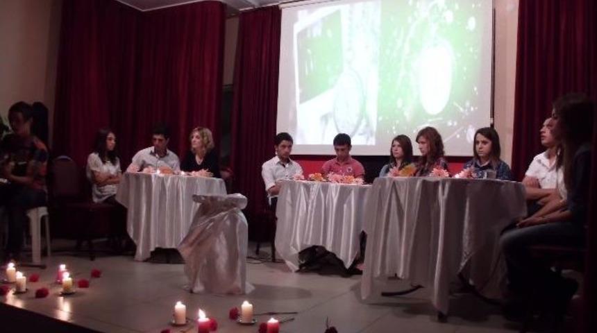 Festivalin İkinci G&uuml;n&uuml;nde Şiir Dinletisi Yapıldı