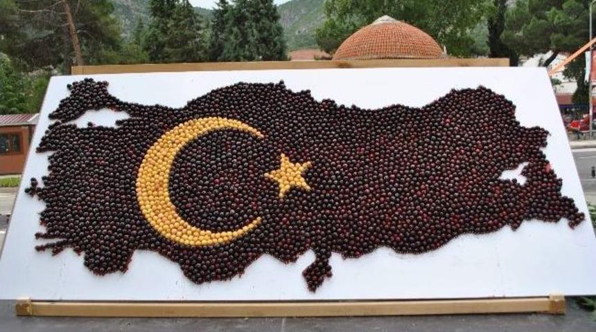 Kirazdan T&uuml;rkiye Haritası Ve Atat&uuml;rk Portresi