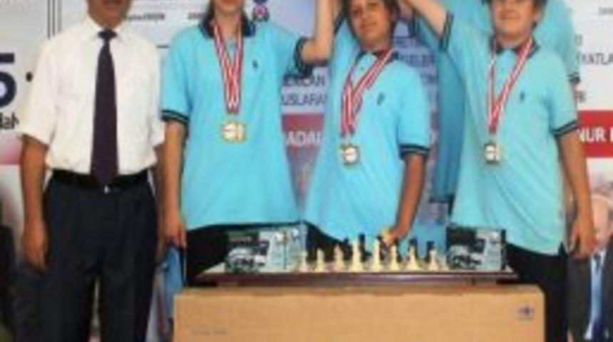 Satrancın Şahı Yamanlar