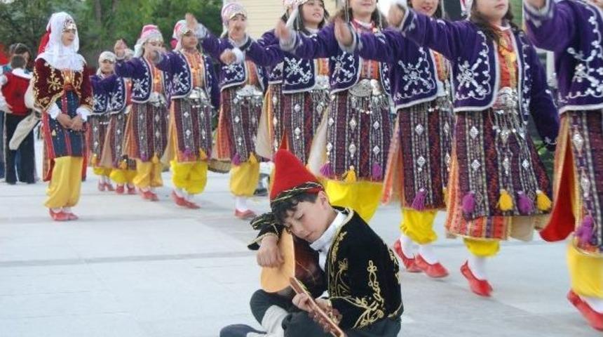 Sincan&rsquo;da Mahalle Şenlikleri Devam Ediyor