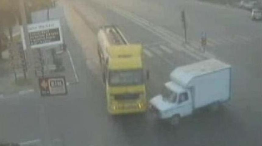 Devrilen tanker alev topuna d&ouml;nd&uuml;