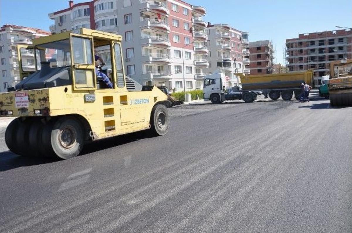 Aliağa&rsquo;da Caddeler Modern Bir G&ouml;r&uuml;n&uuml;me Kavuşuyor