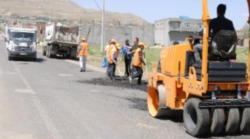 Bozuk Yollar Onarılıyor