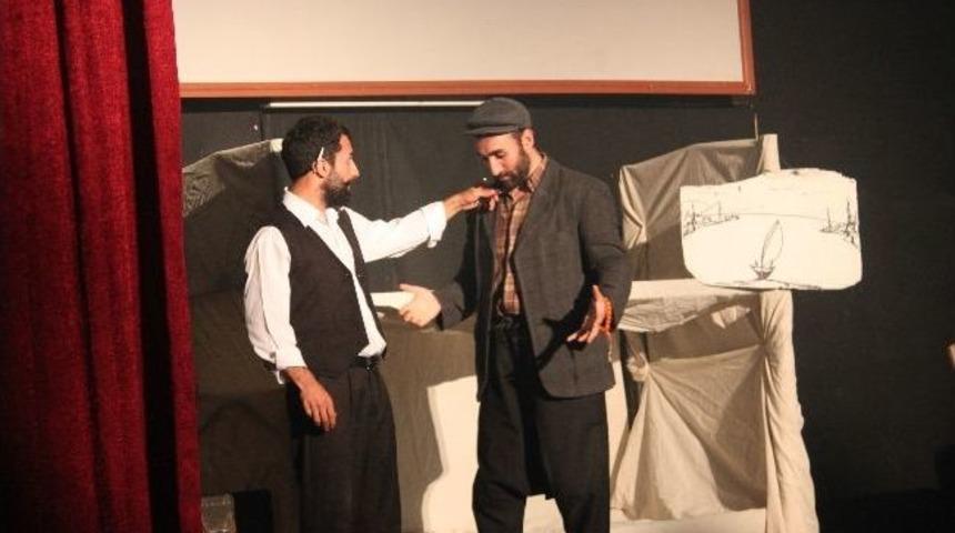 Kumru'da &ldquo;menan Cinleri&rdquo; Sahnelendi