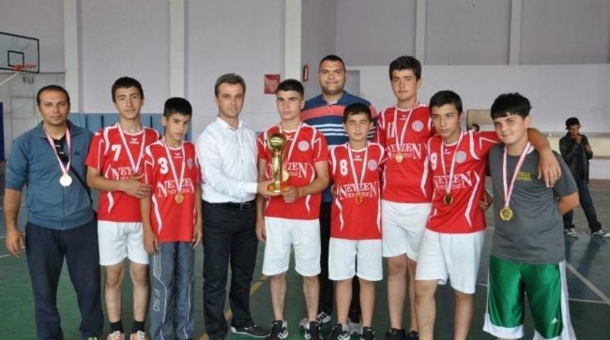 A&ccedil;ık Alan Hentbol Şenliği Sona Erdi