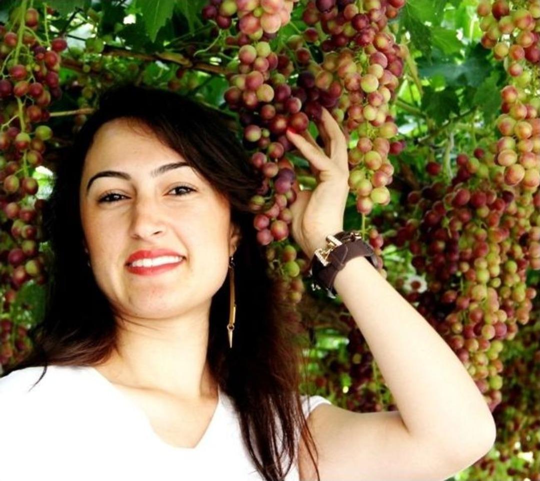 Sarıg&ouml;l'de Bir Vatandaş Haziranda &Uuml;z&uuml;m Yetiştiriyor