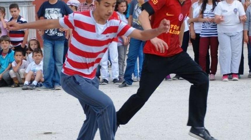 İlk&ouml;ğretim Okulundan Bahar Şenliği