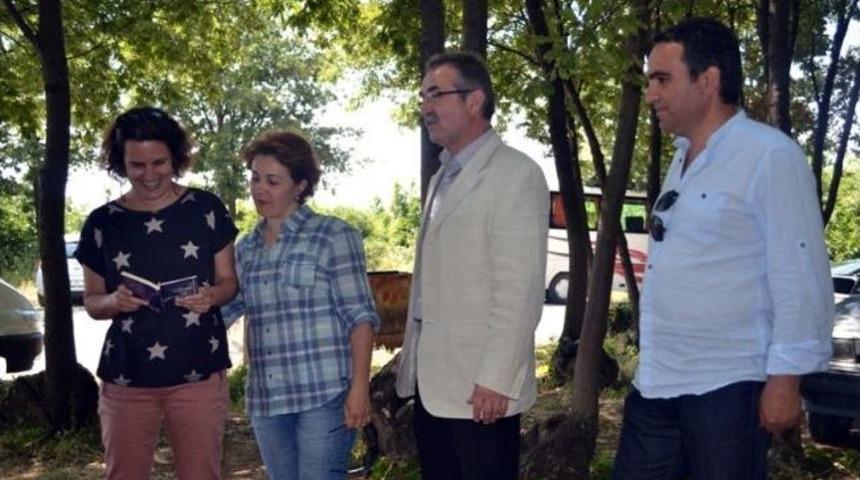 &Ouml;ğrenciler Hem Piknik Yaptı, Hem Kitap Okudu