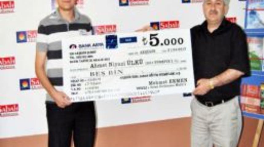 Sabah Dersanesi LYS &Ouml;ncesi Moral Hediyesi Verdi