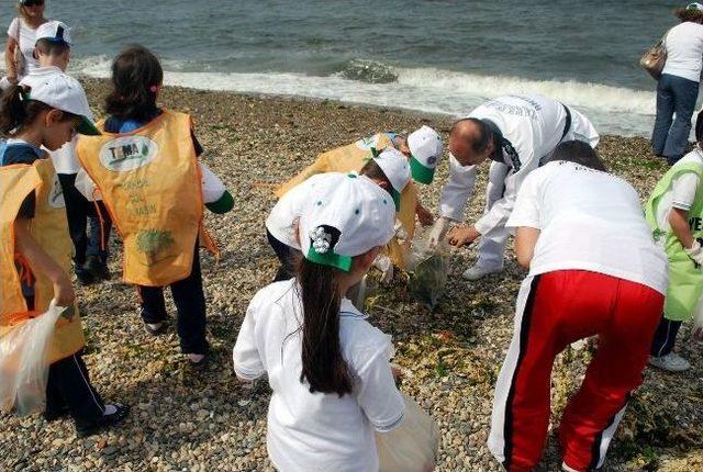 Mudanya&rsquo;da Minikler &Ccedil;&ouml;p Topladı 2