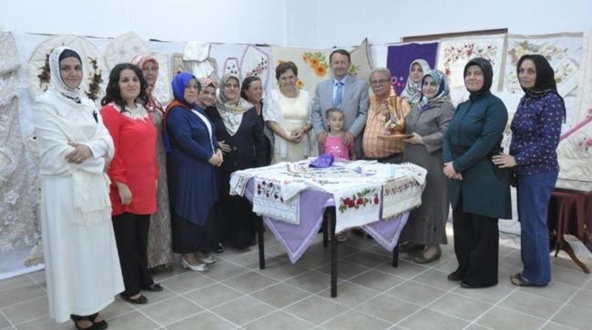 Tepetarla'da B&uuml;y&uuml;yen Sergi