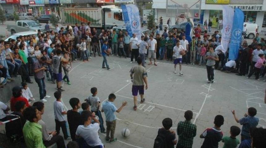 Hakkari&rsquo;de Sokak Basketbolu Turnuvası