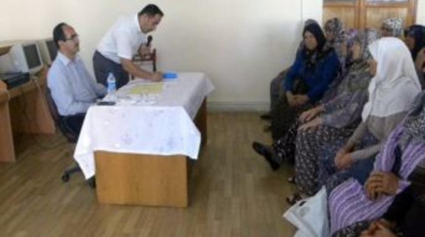 Hacı Adaylarına Seminer