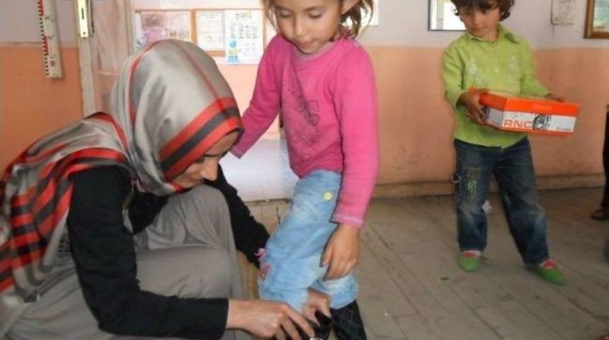 Vodafone Vakfı'ndan &Ouml;ğrencilere Bot Yardımı