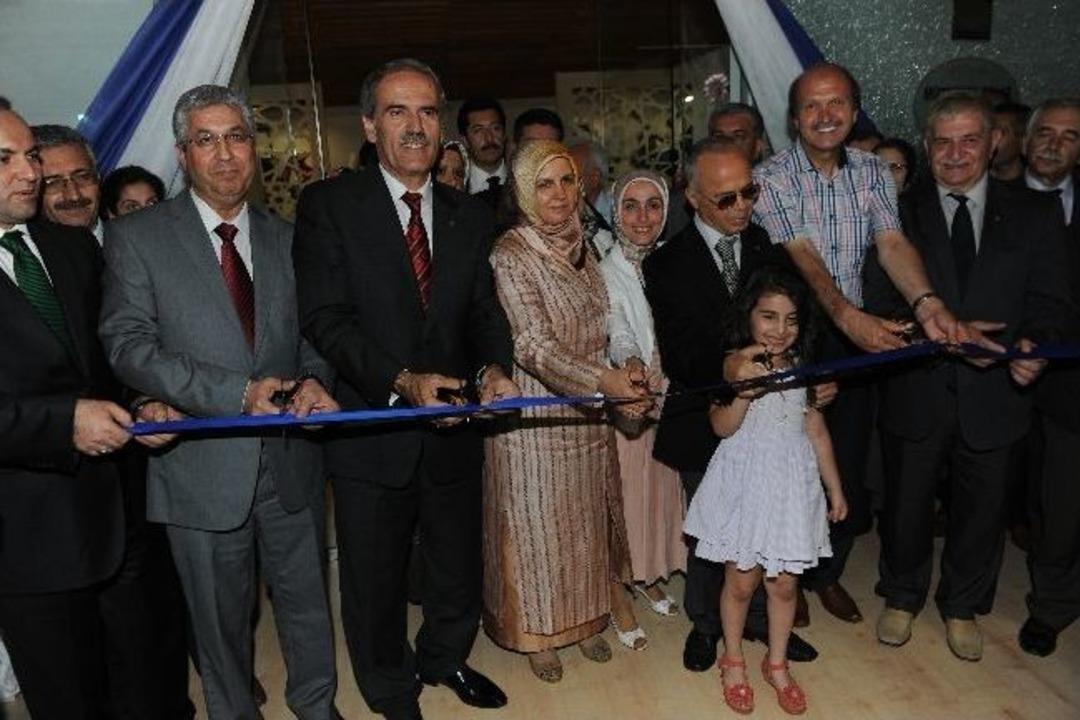 Busmek&rsquo;in Gurur G&uuml;n&uuml;