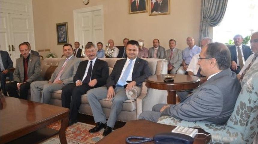 Saruhanlı Protokol&uuml;nden Vali Savaş&rsquo;a Ziyaret
