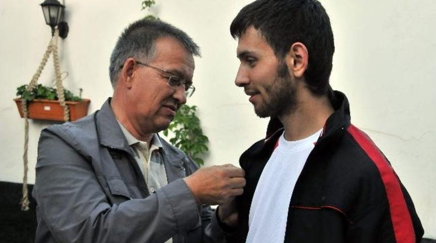 Başkan Oğul&rsquo;dan Şampiyon Sporcuya &Ouml;d&uuml;l