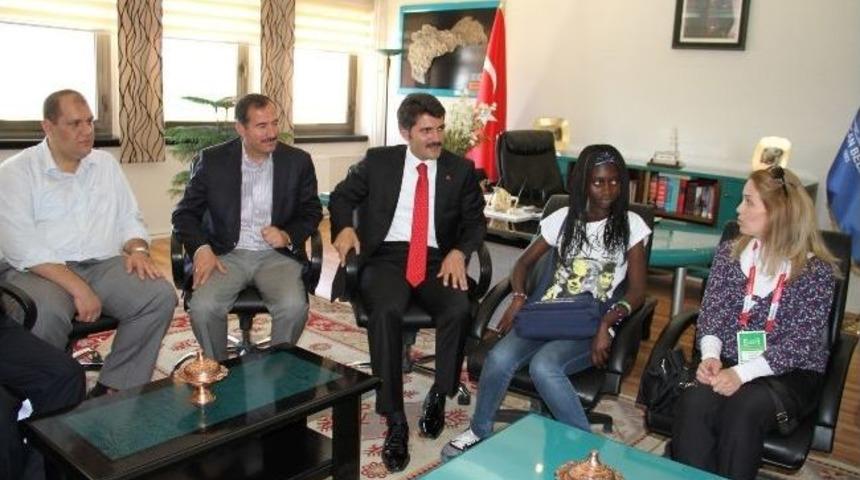 Olimpiyat &Ouml;ğrencilerinden Başkan &Ccedil;akır&rsquo;a Ziyaret