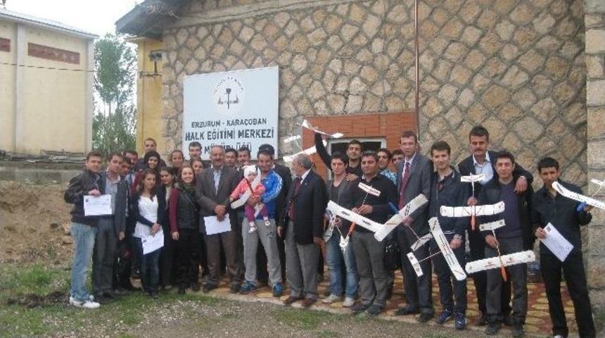 Kara&ccedil;oban'da U&ccedil;ak Yapımı Kursu