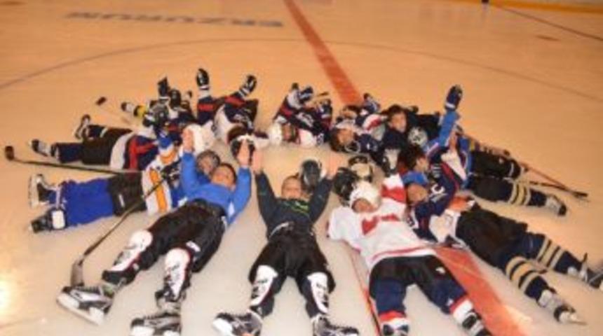 Buzda Geleceğin Milli Takımı