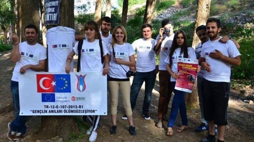 Gen&ccedil;ler Anılarını &Ouml;l&uuml;ms&uuml;zleştiriyor