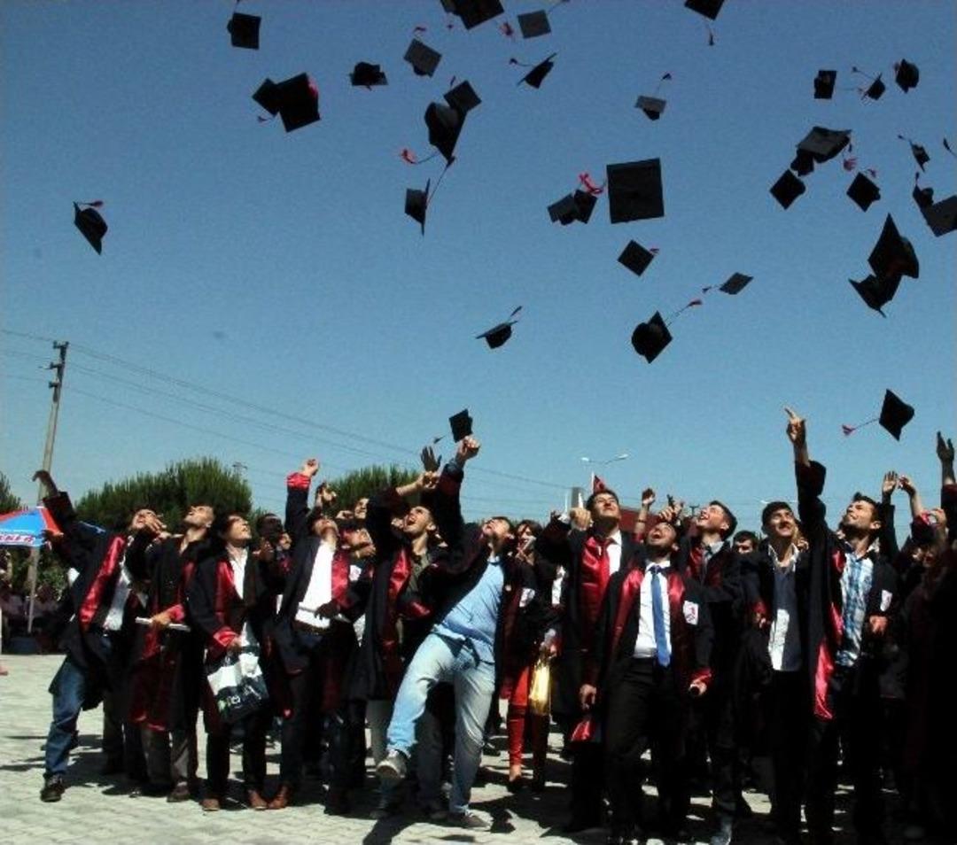 Yeşilyurt Demir &Ccedil;elik Myo, 2. Mezunlarını Verdi