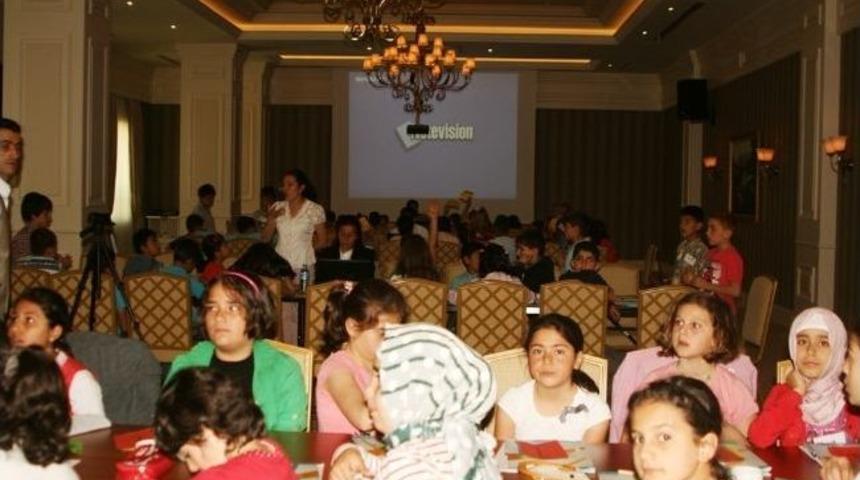 Van&rsquo;da Kalkınmaya &Ccedil;ocuk G&ouml;z&uuml;yle Bakış &Ccedil;alıştayı