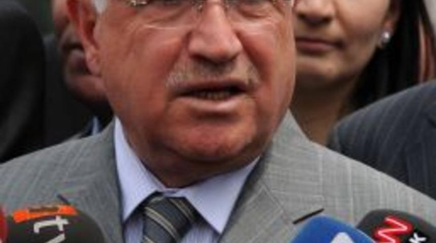 &Ccedil;i&ccedil;ek: Yeni Bir Anayasa Olmayışının Vebali Anayasa Mahkemesi'nin