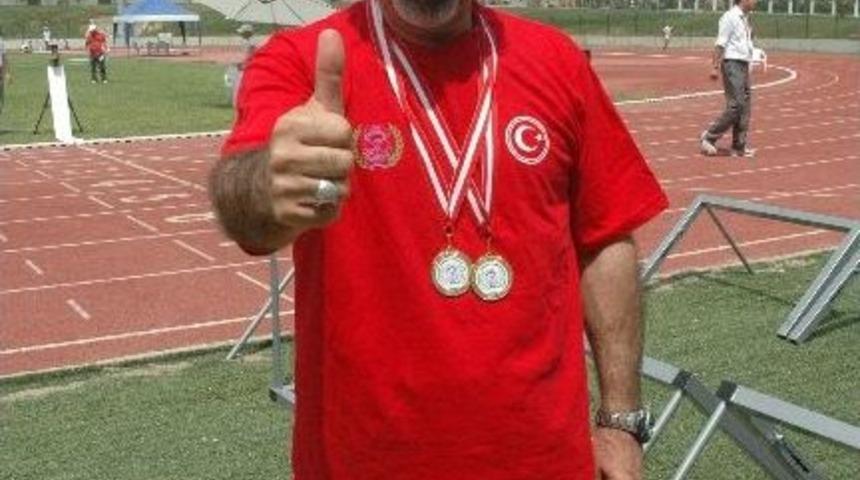 &Uuml;&ccedil; Torun Sahibi Atlet T&uuml;rkiye Rekoru Kırdı