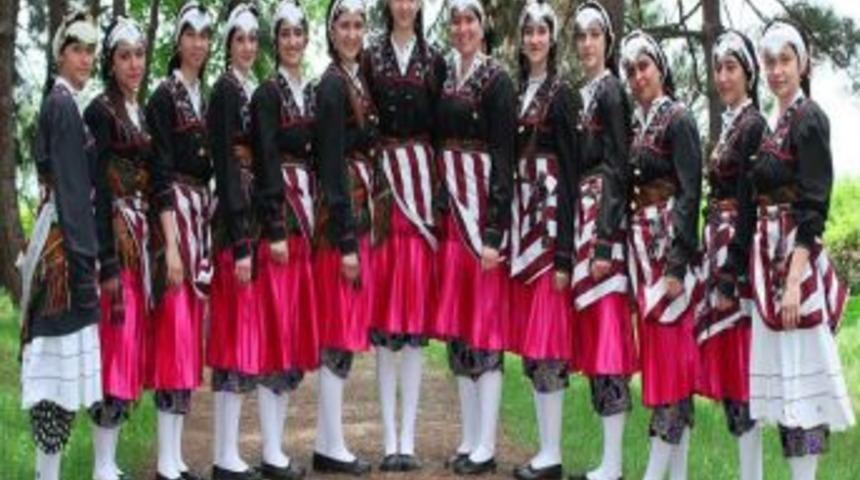 Canik T&uuml;rk Halk Oyunları Topluluğu Komşuda G&ouml;steri Yapacak