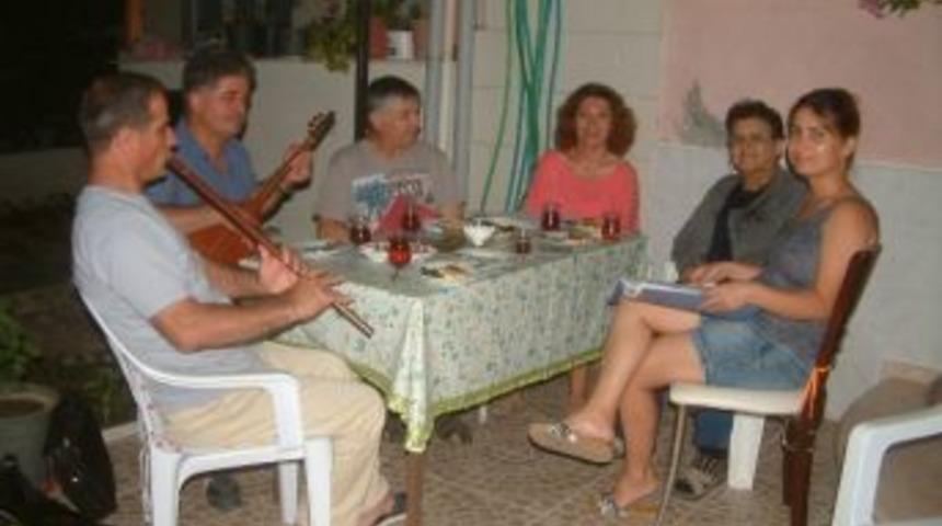 Amat&ouml;rler, Piknik Konserine Hazırlanıyor