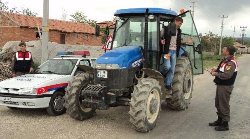 Jandarma Trafik Timlerinden Uygulamalı Uyarı