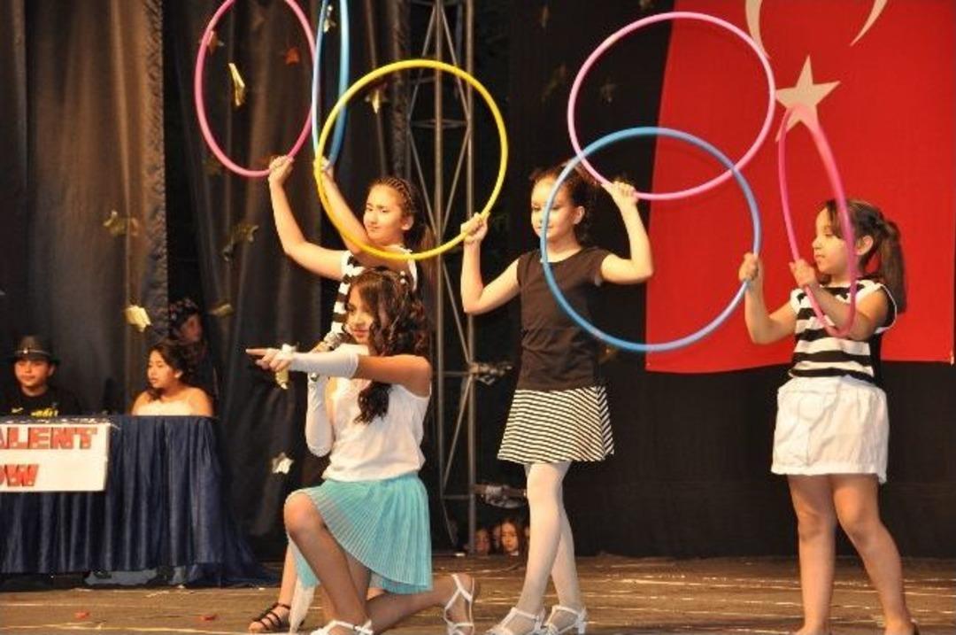 Gkv İlkokulu'nda Muhteşem Yılsonu G&ouml;sterisi