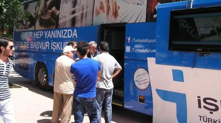 İşkur Kampanya Otob&uuml;s&uuml; Malatya&rsquo;da Tanıtım Yaptı