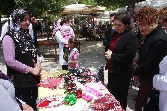 G&uuml;zelyurt&rsquo;ta Yılsonu Sergisi 1