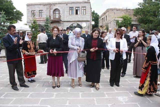 G&uuml;zelyurt&rsquo;ta Yılsonu Sergisi 2