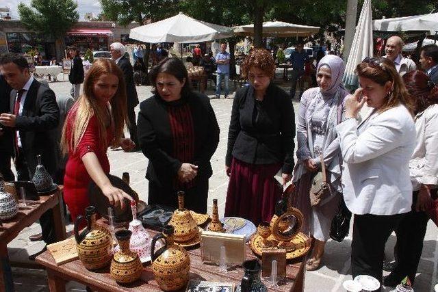 G&uuml;zelyurt&rsquo;ta Yılsonu Sergisi 3