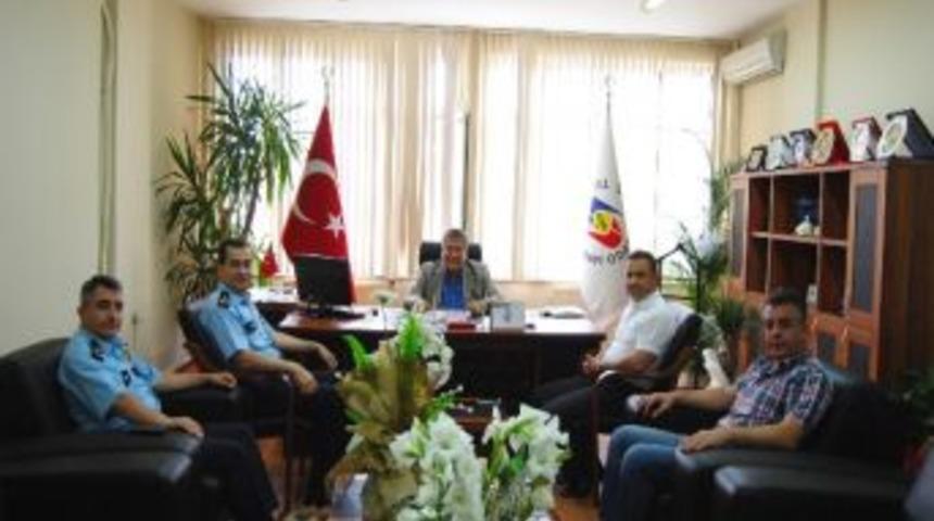 &Ccedil;orlu İl&ccedil;e Emniyet M&uuml;d&uuml;r&uuml;&rsquo;nden &Ccedil;orlu Tso Başkanı Enis S&uuml;l&uuml;n&rsquo;e Tebrik Ziyareti