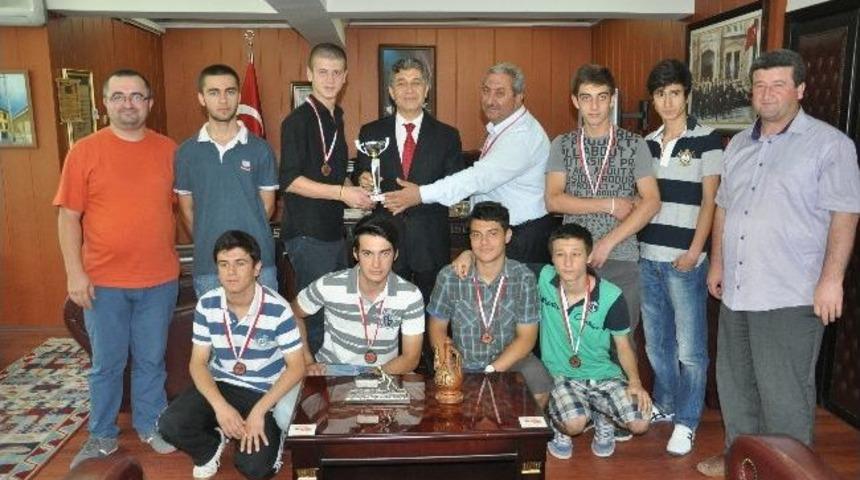 Soma Anadolu &Ouml;ğretmen Lisesi T&uuml;rkiye 3.'s&uuml; Oldu