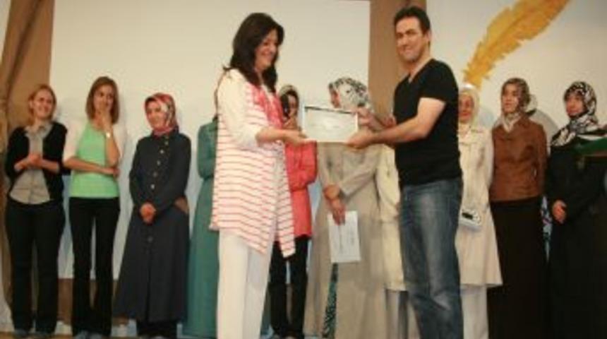 'Bilin&ccedil;li Aile, Bilin&ccedil;li Nesil I&ccedil;in Kitap Okuyalım'