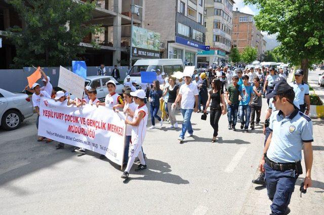 Çocuk Işçiliği Ile Mücadele Için Yürüdüler