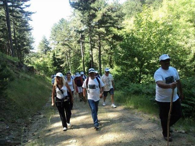 Ankaralı Öğretmenlerin Kazdağı’nda Trekking Keyfi