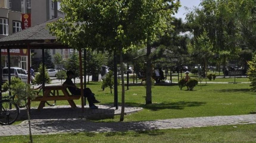 Kayseri'de Hava Sıcaklığı 37 Dereceye &Ccedil;ıktı