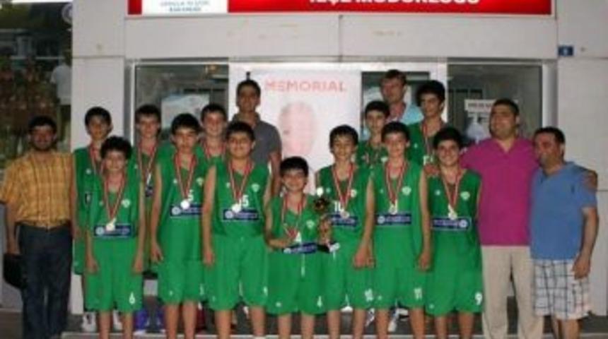 Minik Erkekler Basketbol Şampiyonu Palmiye Spor Kul&uuml;b&uuml; Oldu